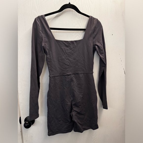 Babaton Longsleeve Romper - Picture 3 of 3